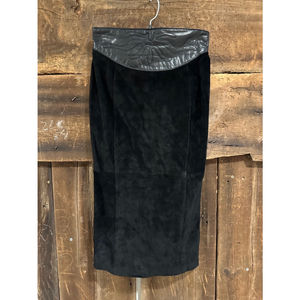 Women’s vintage black leather full length skirt. Size 4. ￼